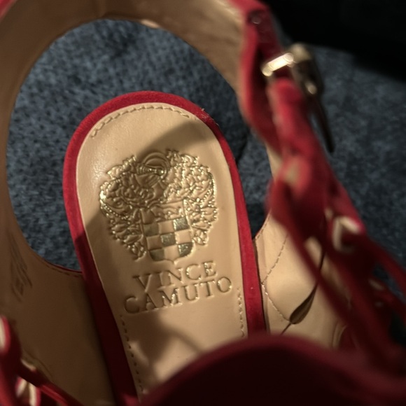 NIB Vince Camuto stacked heels - Picture 5 of 5